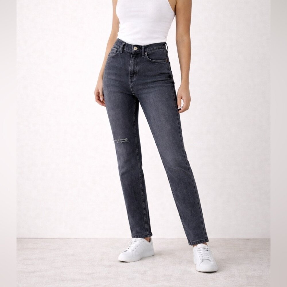 Vibrant M.i.u Faded Black High Rise Mom Jeans
